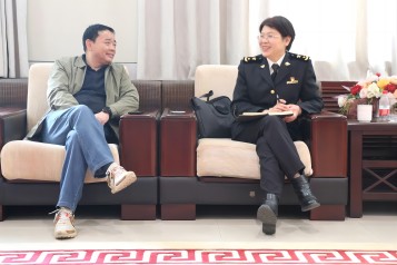 李偉鋒會(huì)見南陽海關(guān)黨委書記、關(guān)長孫映一行
